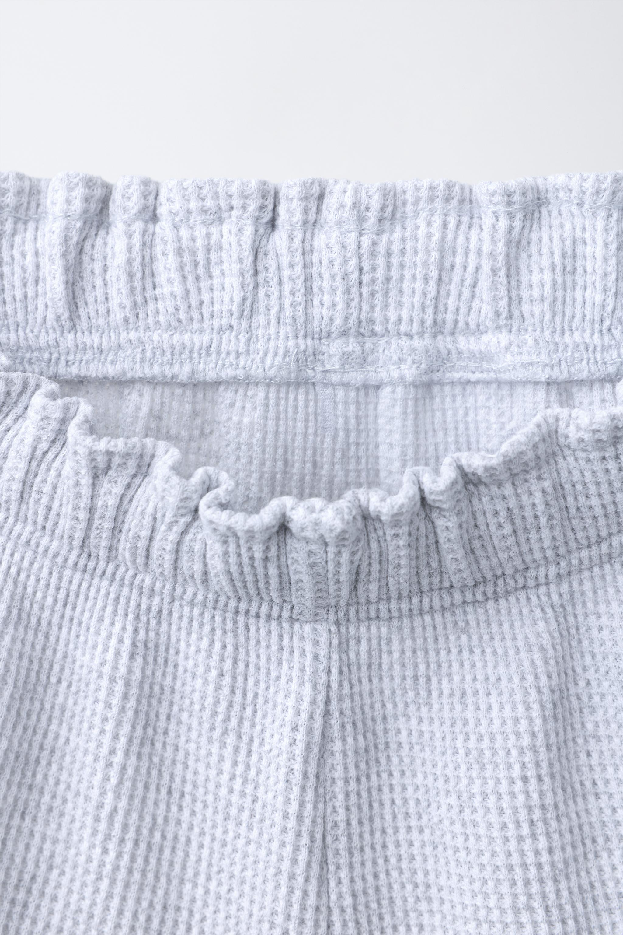 WAFFLE TEXT SHORTS
